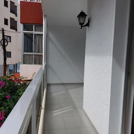 Apartamento De Playa/estilo Retro/aparcamiento Gratuito Bajamar (La Laguna)